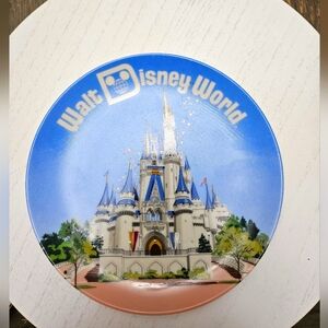 Vintage Walt Disney World Cinderellas Castle Collectors Decorative Plate Japan